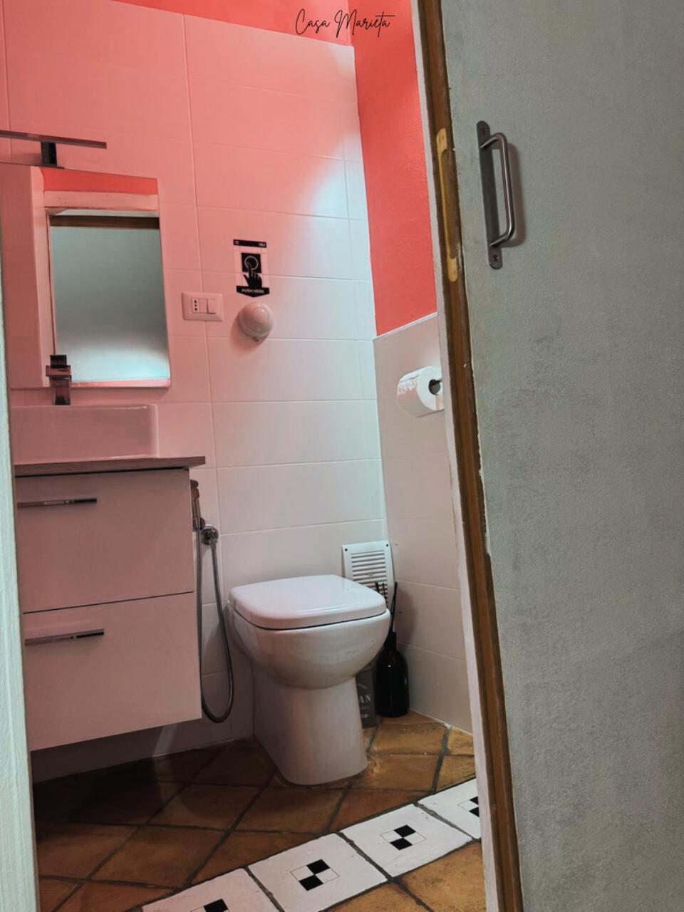 Marieta Rooms Sarzana Exteriör bild