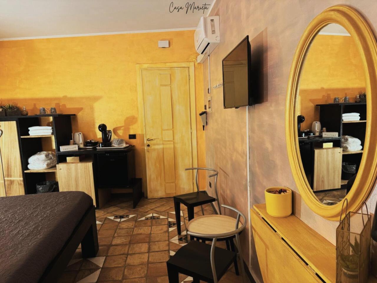 Marieta Rooms Sarzana Exteriör bild