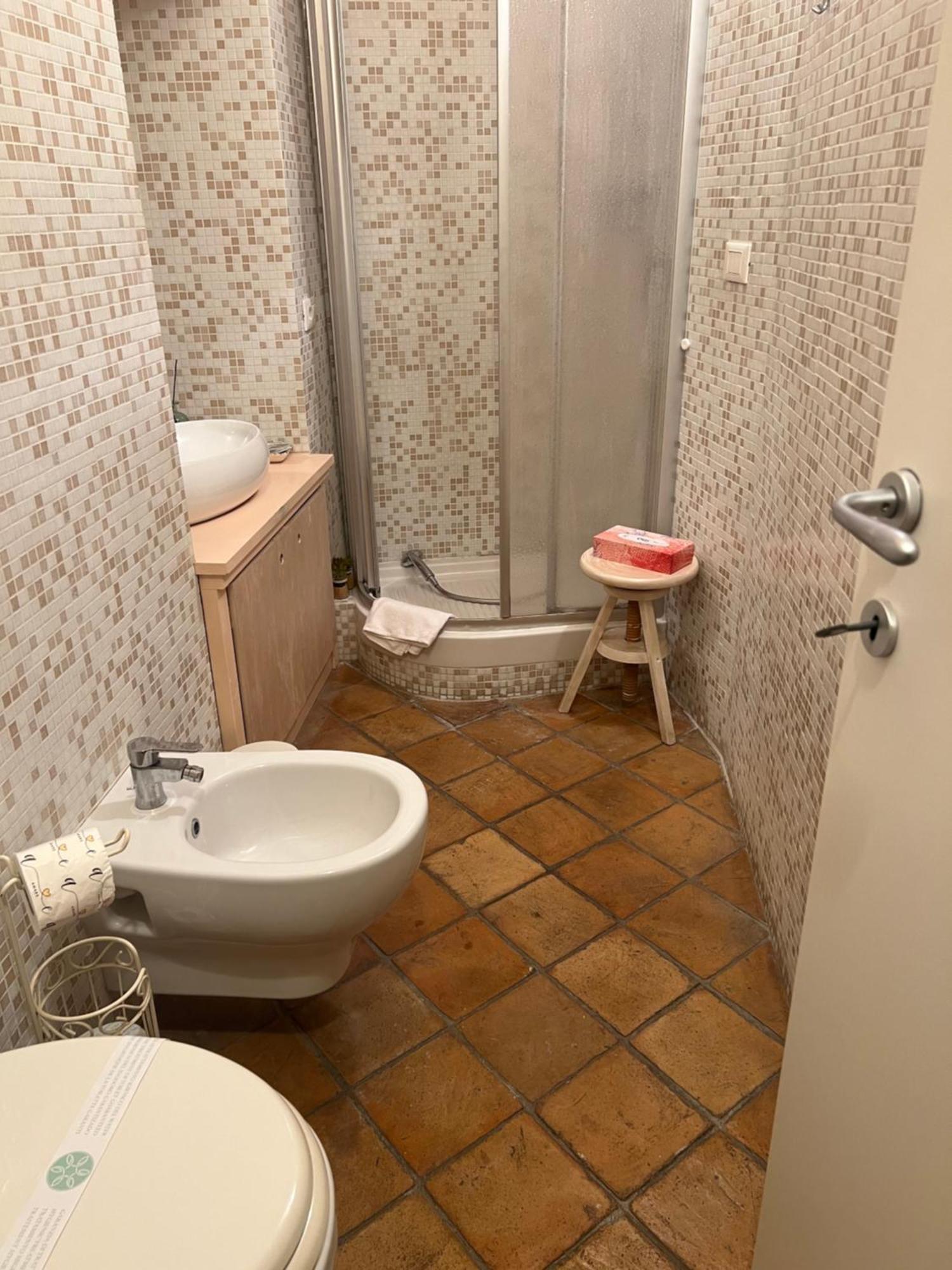 Marieta Rooms Sarzana Exteriör bild